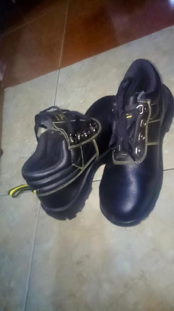 SEPATU SAFETY MERK INSERVICE on Carousell