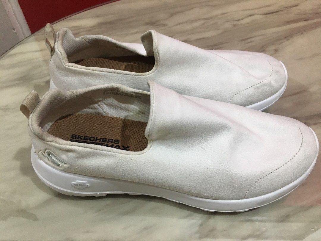 Skechers goga max size 9 on sale