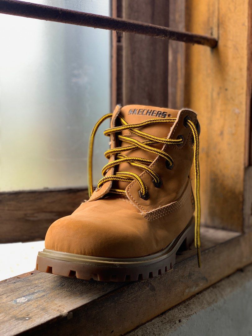 Skechers hotsell adventure boots