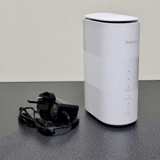 SmarTone 5G router MC801A, 電腦＆科技, 電腦周邊及配件, Wifi及上網相關產品 - Carousell