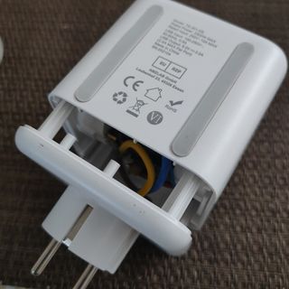 Stop Kontak Tessan TS 301 DE USB power 2500watt 5volt bekas