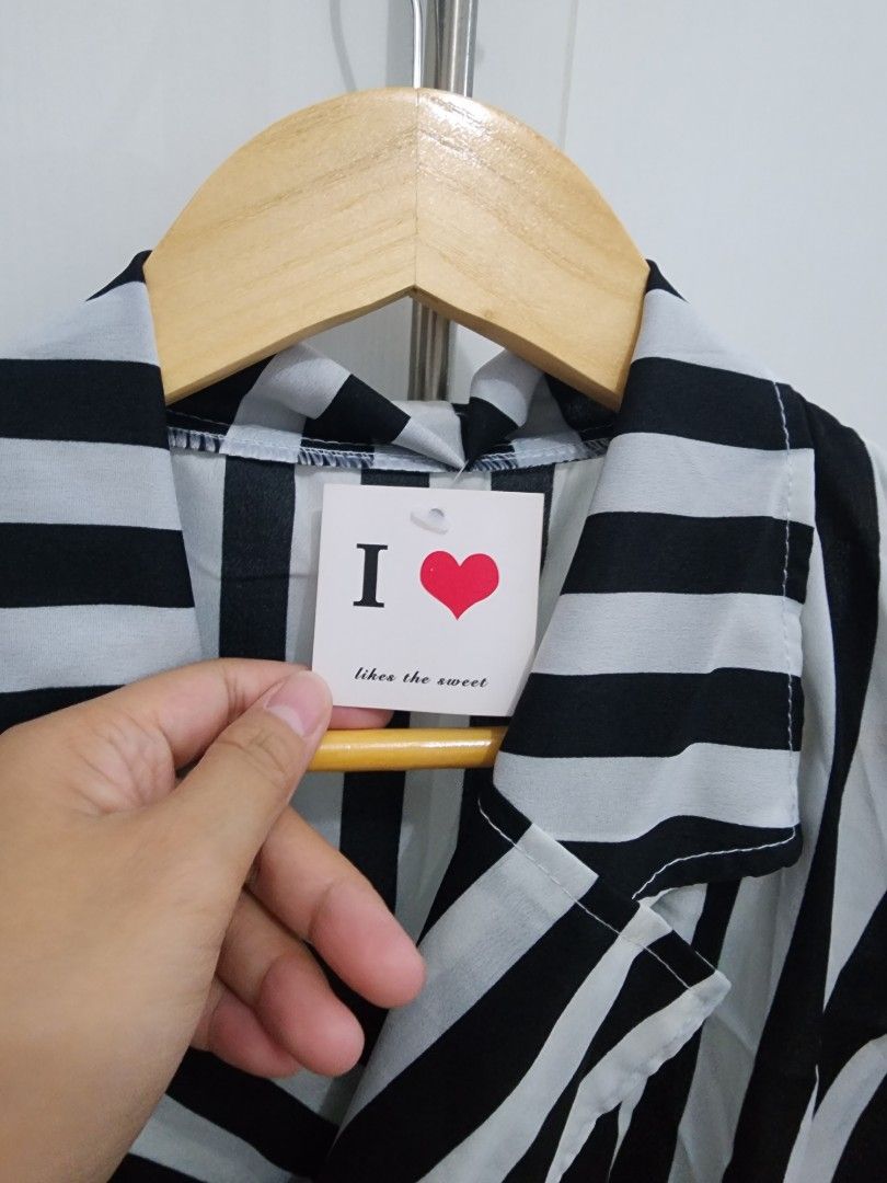 Stripes Vneck Dress (Category: Dresses) located in Makati City. Submitted by hellochaa (Listing ID 1249242821, Image 2). Description: Di pa nasusuot. Rfs: Decluttering Waist up to 28 in.