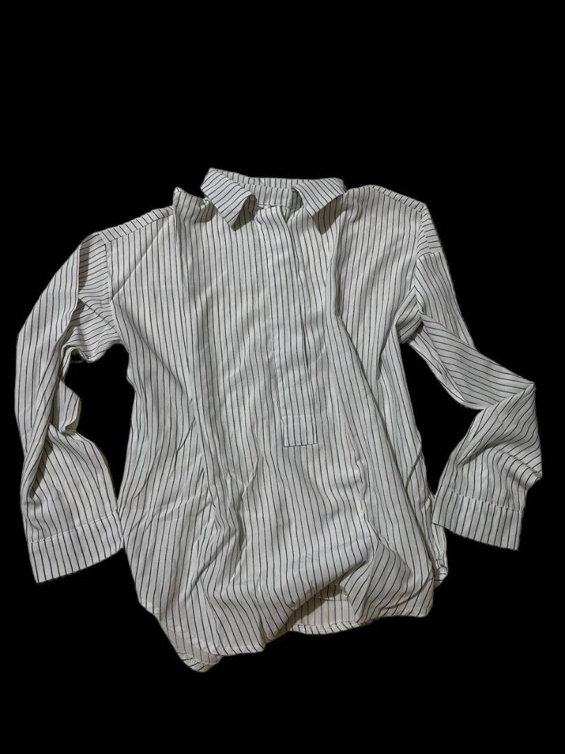 STRIPPED WHITE OFFICE LONGSLEEVE TOP (Category: Longsleeves) located in Makati City. Submitted by declutter_butter (Listing ID 1249128185, Image 1). Description: .