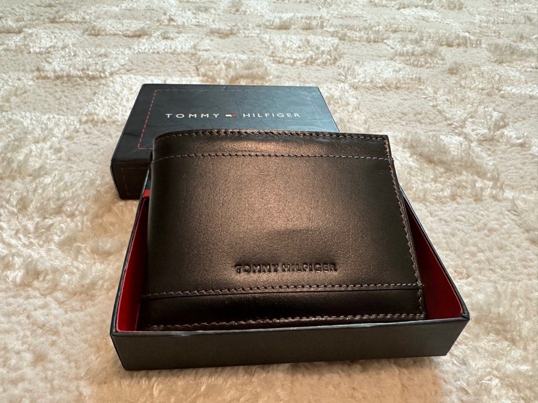 Tommy hilfiger leather sales wallet