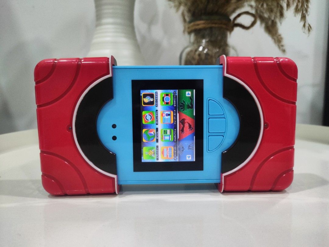 TOMY Pokemon Interactive Pokedex