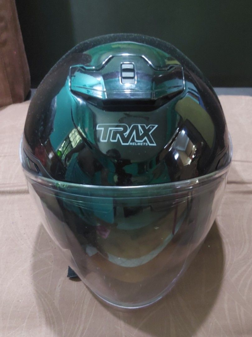 TRAX HELMET ECE R 2205, Motorcycles, Motorcycle Accessories on Carousell