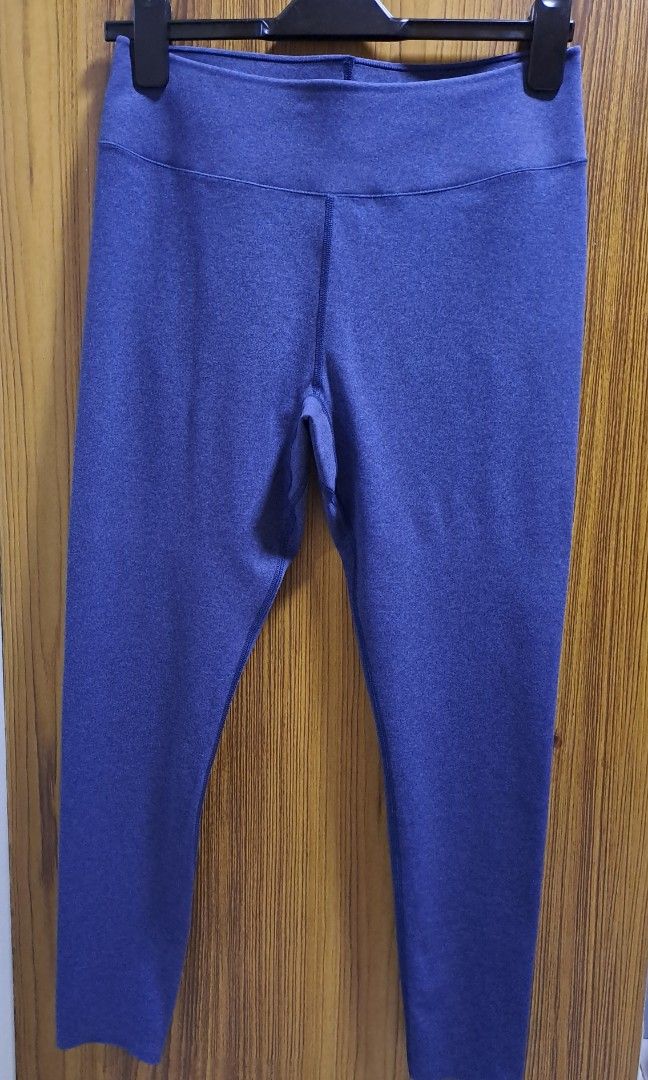 uniqlo yoga pants