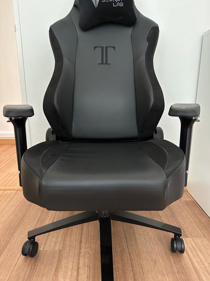 Secret lab deals titan black