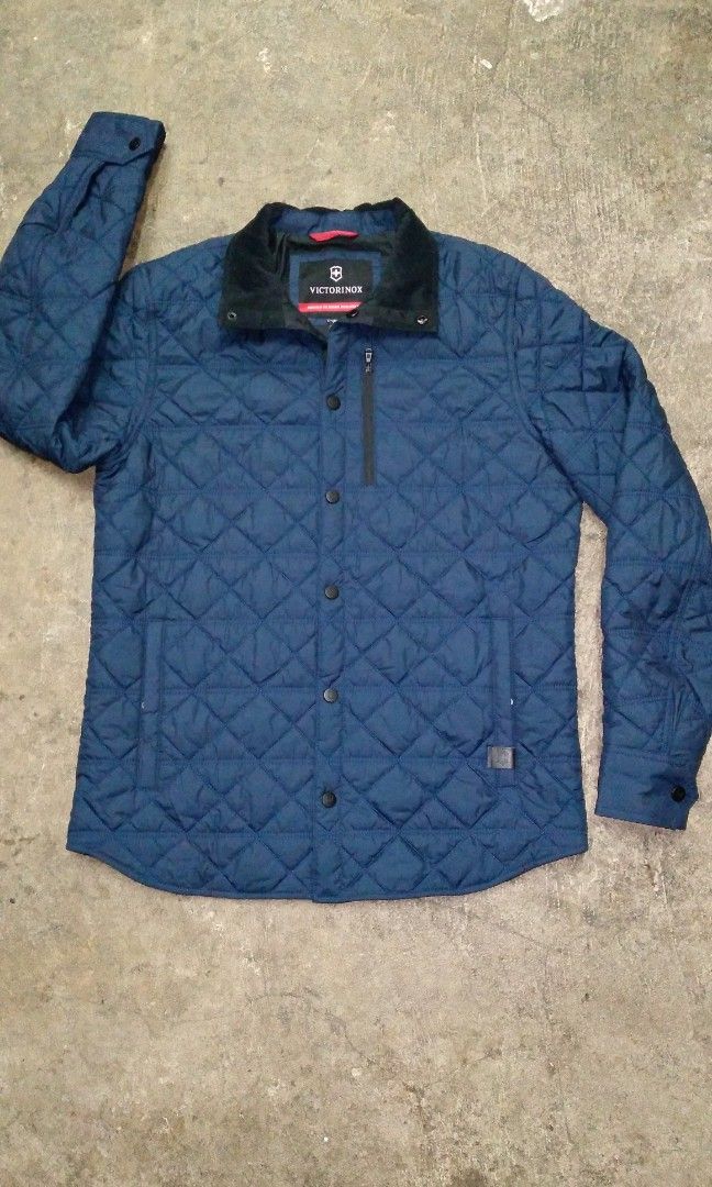 Victorinox Men s Fashion Coats Jackets and Outerwear on Carousell