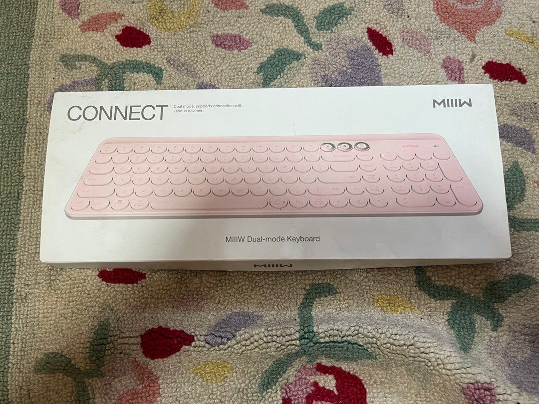 Xiaomi MIIW Dual Mode Keyboard with 104 Keys Bluetooth (Category: Computer Keyboard) located in Quezon City. Submitted by rebekkapacs29 (Listing ID 1249157948, Image 1). Description: No USB (misplaced it) Can still be used as bluetooth keyboard all keys are still labeled .