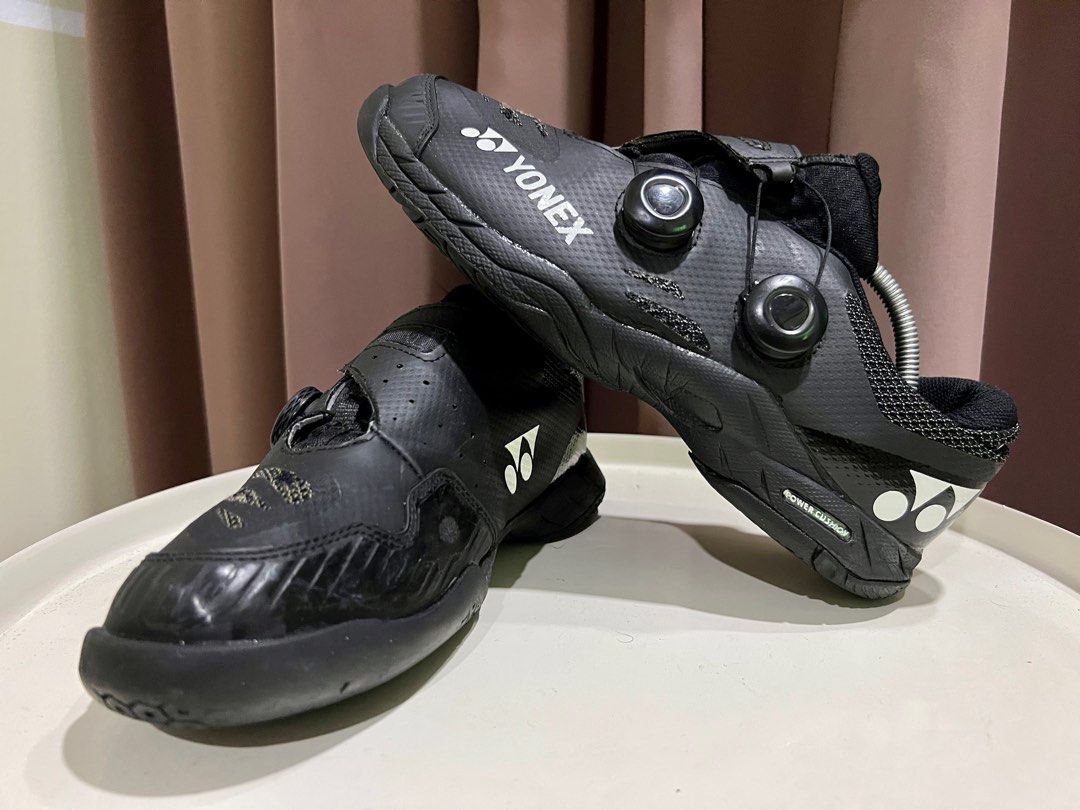 Yonex infinity shoes price shop