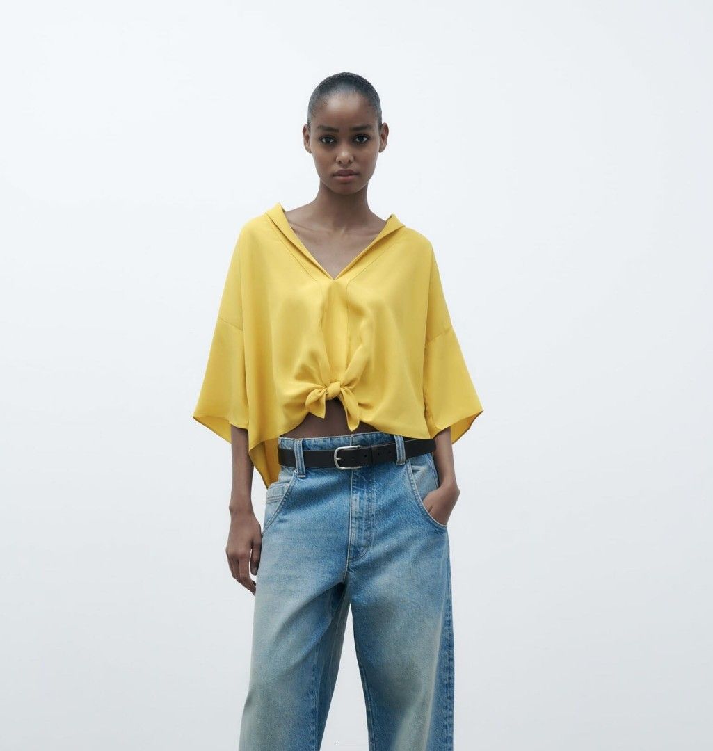 Zara short blouse with knot Women s Fashion Tops Blouses on
