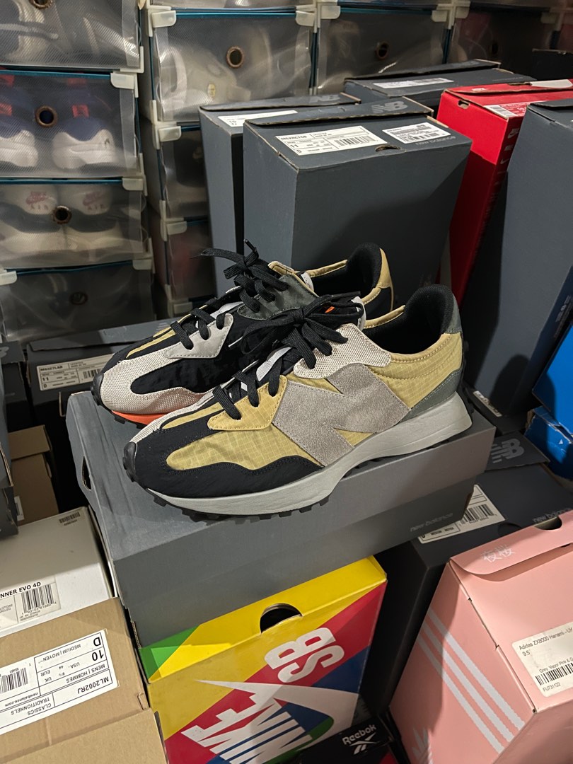 4 pairs of New balance 327, Men's Fashion, Footwear, Sneakers on Carousell