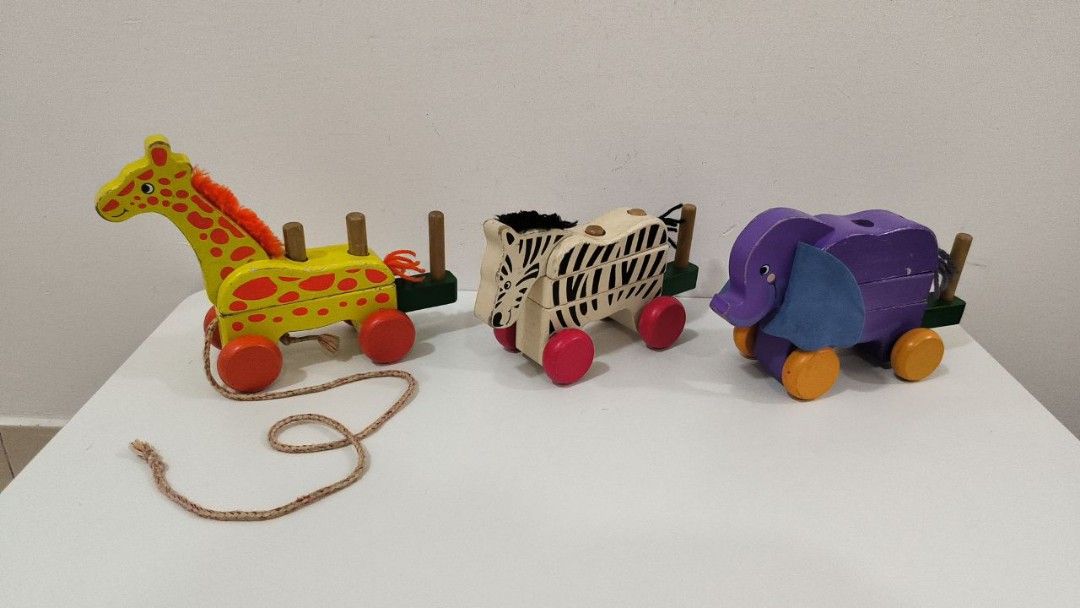 Melissa and doug hot sale pull along zoo