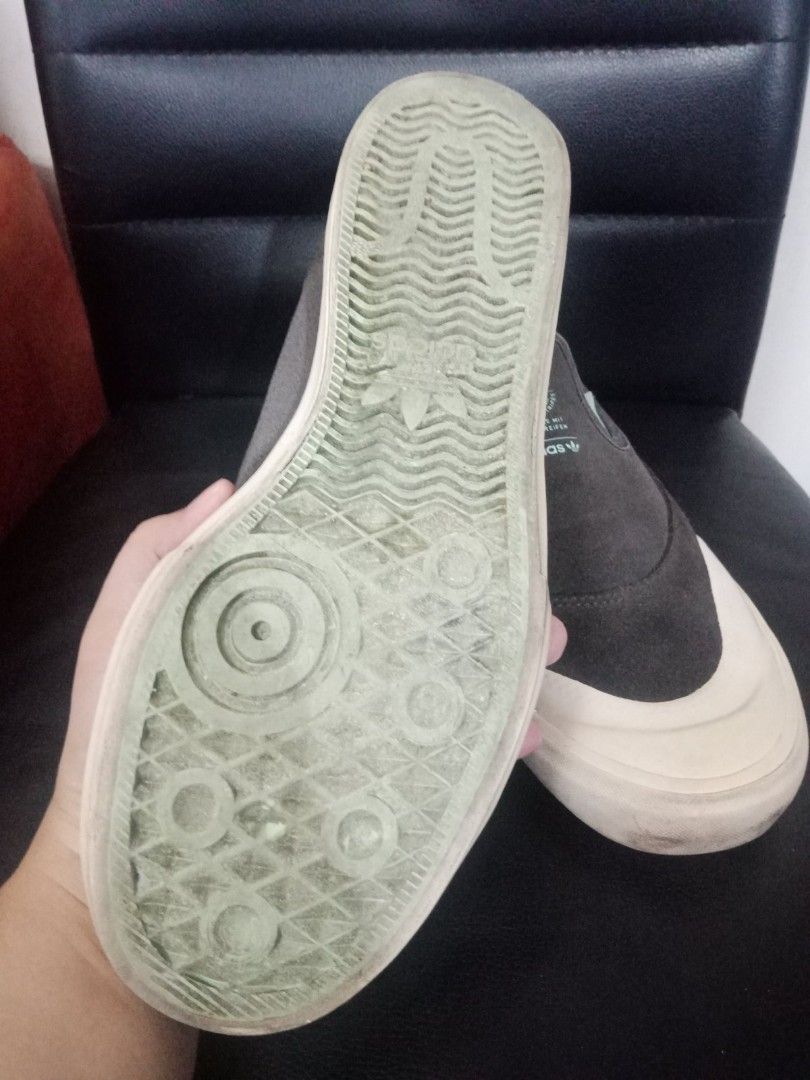 Adidas men's matchcourt slip running shoe deals