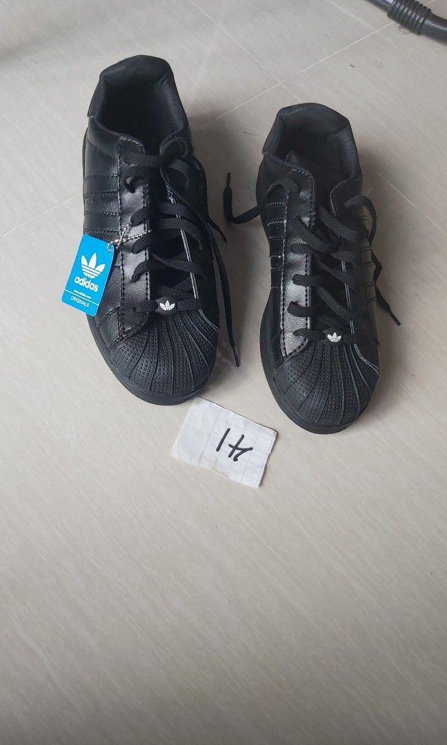 Adidas super star size 41 Men s Fashion Footwear Casual shoes