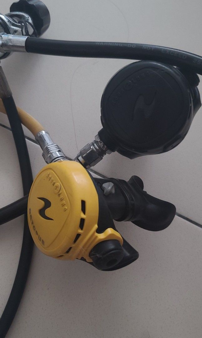 Aqualung Calypso Regulator Set, Sports Equipment, Sports & Games, Water