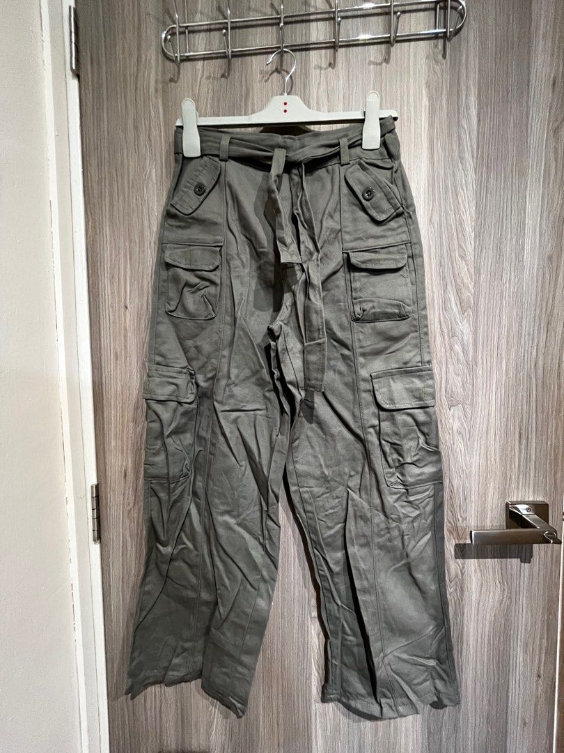 Army green cargo pants, Women's Fashion, Bottoms, Other Bottoms on