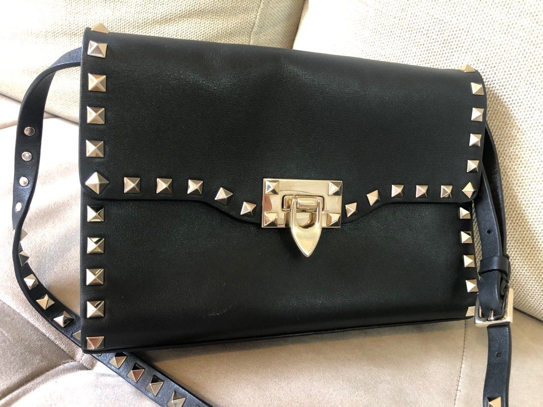 Authentic Valentino Garavani stud Bag Luxury Bags Wallets on