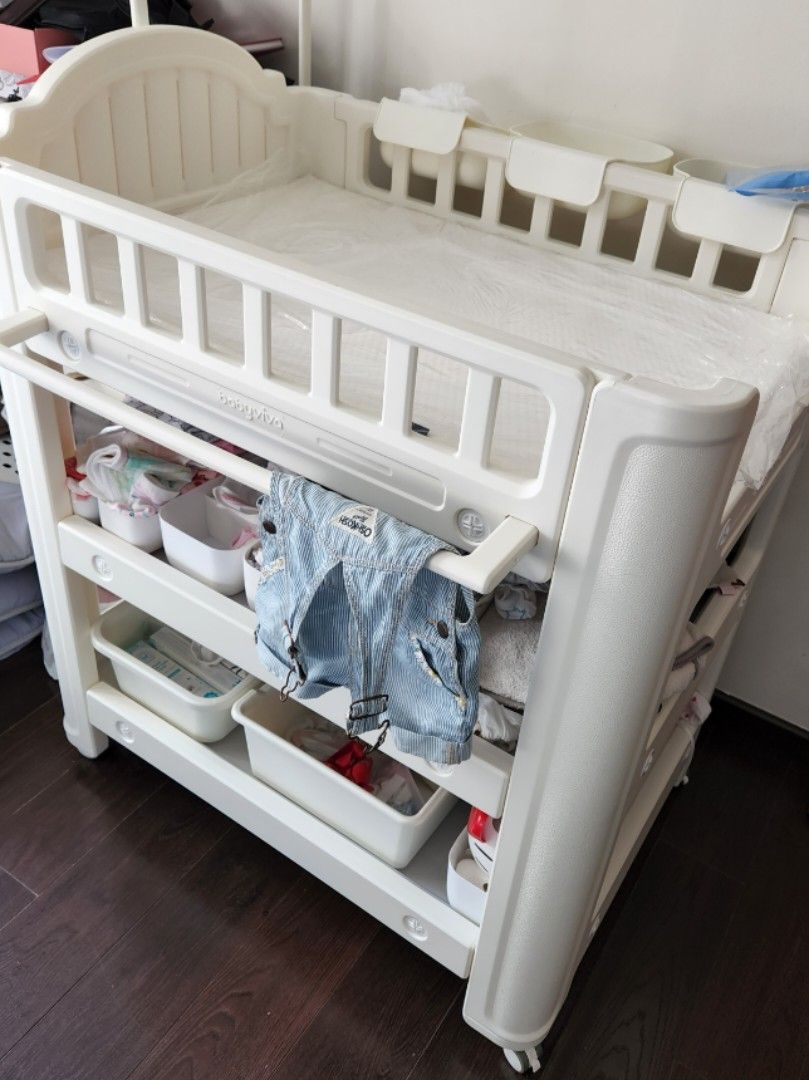 Used baby changing station hot sale
