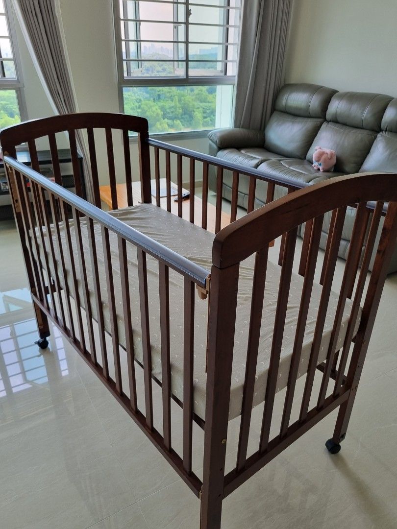 Baby cot, Solid wood baby cot, real wood baby cot, wooden baby cot