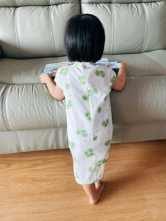 Baby girl cheongsam in white and light green (80-90cm)