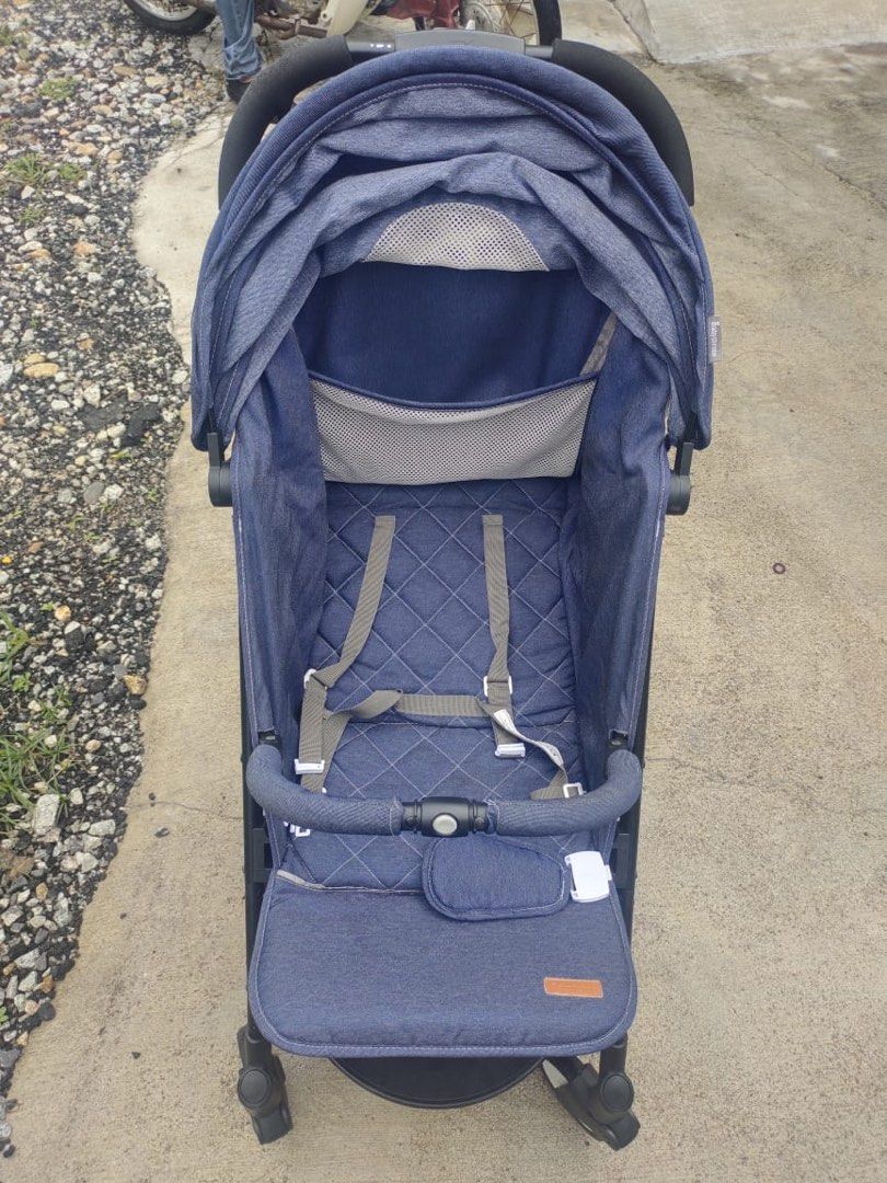 Baby Throne Stroller, Babies & Kids, Going Out, Strollers on Carousell
