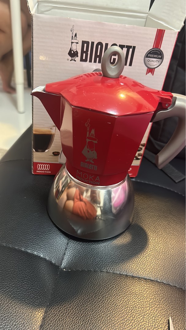 Bialetti 6946 Moka Induction Stovetop coffee maker 6 cups, TV & Home Appliances, Kitchen