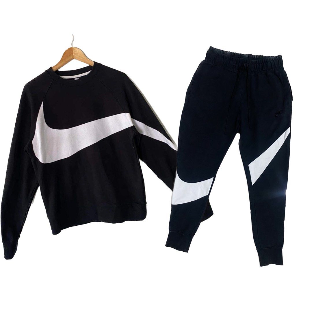 Nike big deals swoosh rouge