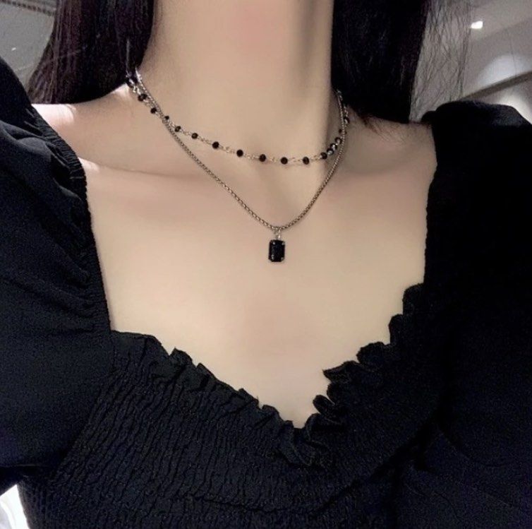 Girls beaded necklace store
