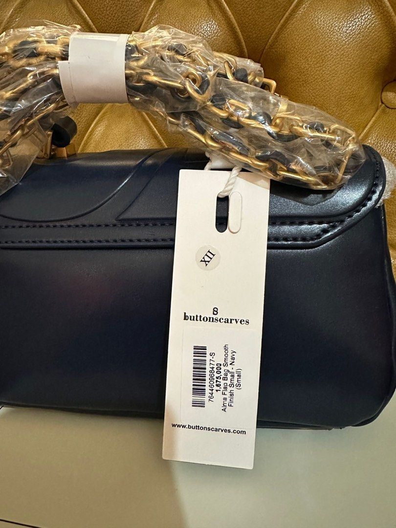 Alma Flap Bag Buttonscarves Preloved, Barang Mewah, Tas & Dompet