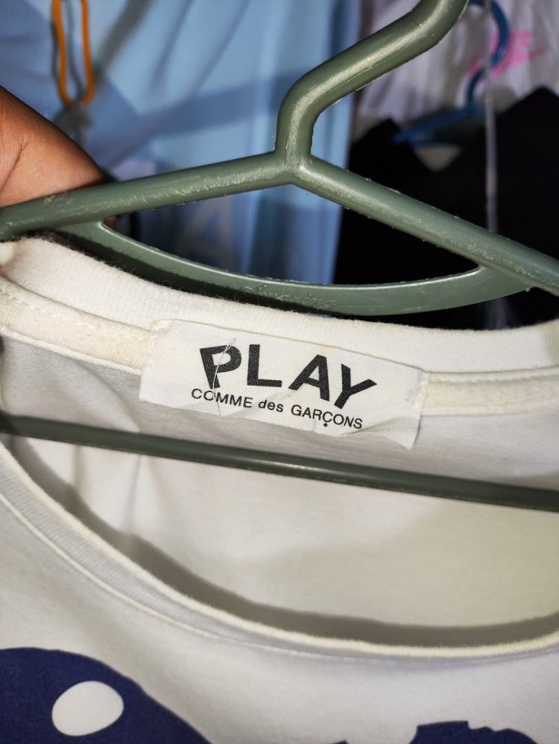 Comme des garcons play t shirt hotsell real vs fake