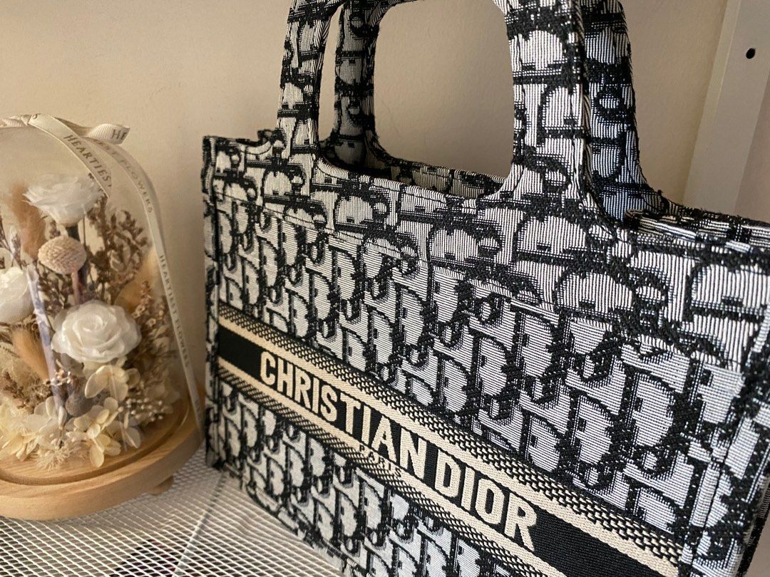 Harga dior top tote bag