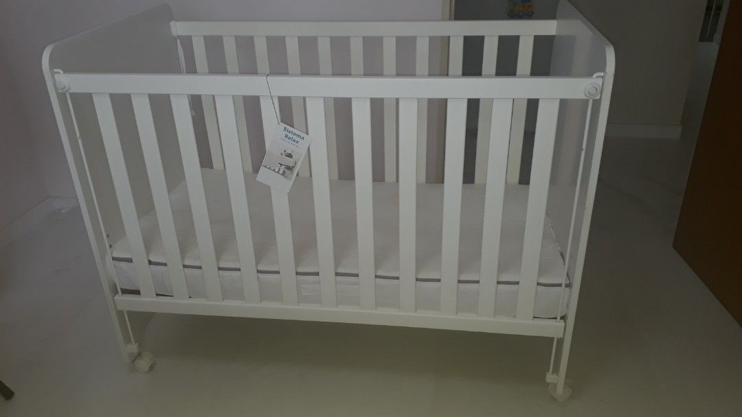 Co sleeping Baby Cot bed, Babies & Kids, Baby Nursery & Kids Furniture