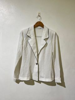 contrast trim shoulder padded white blazer | formal attire