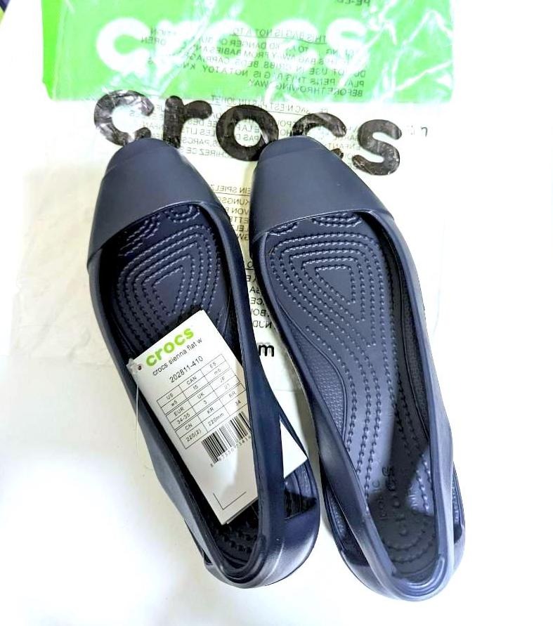 Crocs sienna hotsell flat black