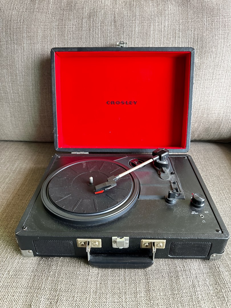 Crosley CR8005D Cruiser Deluxe Turntable with Built In Speaker and