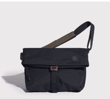 Art collective medium crumpler outlet