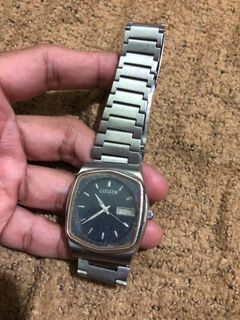 Defective vintage citizen stainless steel wrist watch