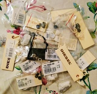 （分類：）位於 。 由 yellowchamber 提交（商品編號 1249259541，圖片 1）。簡介： 。