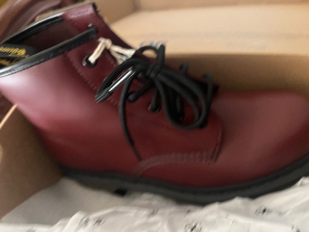 Dr martens sales 6 eye 64