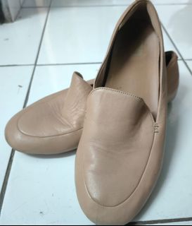 (Category: ) located in . Submitted by soleha708 (Listing ID 1249394303, Image 1). Description: .
