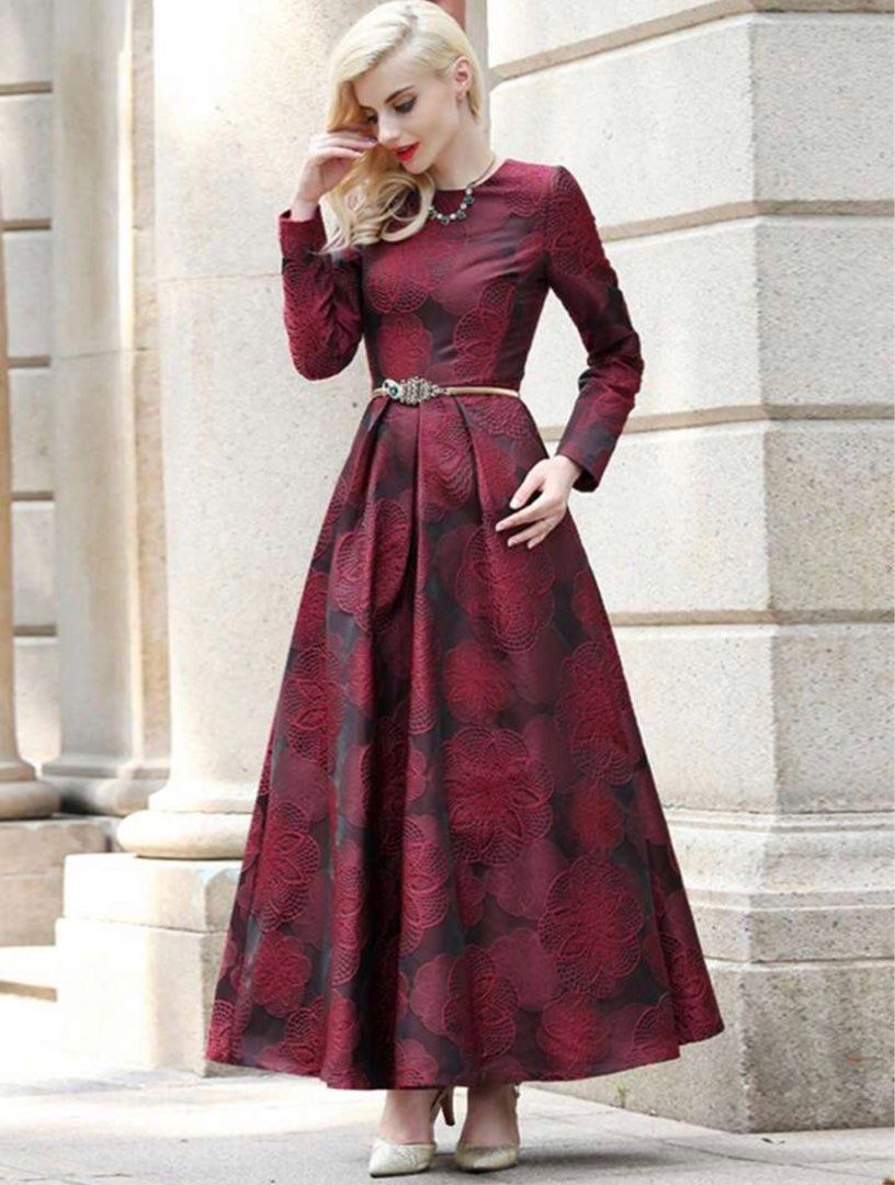 https://media.karousell.com/media/photos/products/2023/8/16/floral_jacquard_dress_without__1692194581_9cff6aa2_progressive.jpg