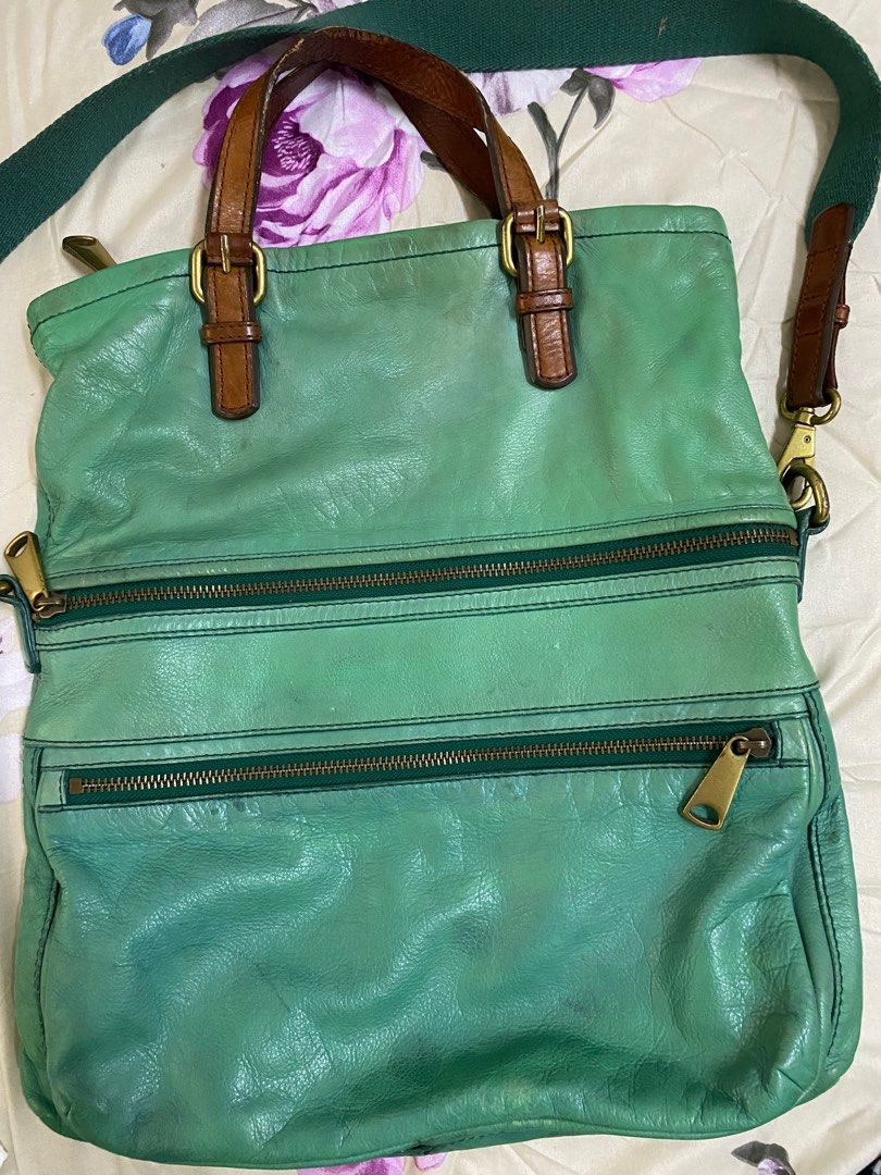 Fossil explorer tote clearance