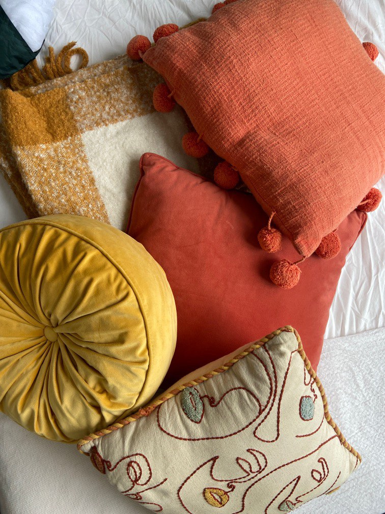 Four cushions and one throw, Furniture & Home Living, Home Decor ...