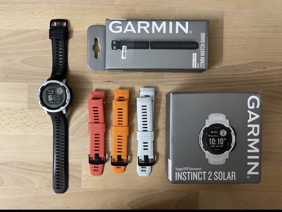 Garmin forerunner 935 store vs garmin instinct