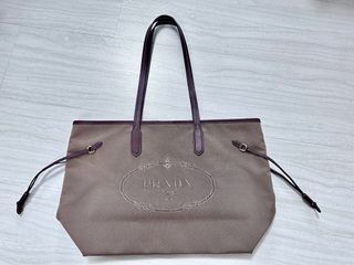 Genuine Prada tote bag (excellent condition)