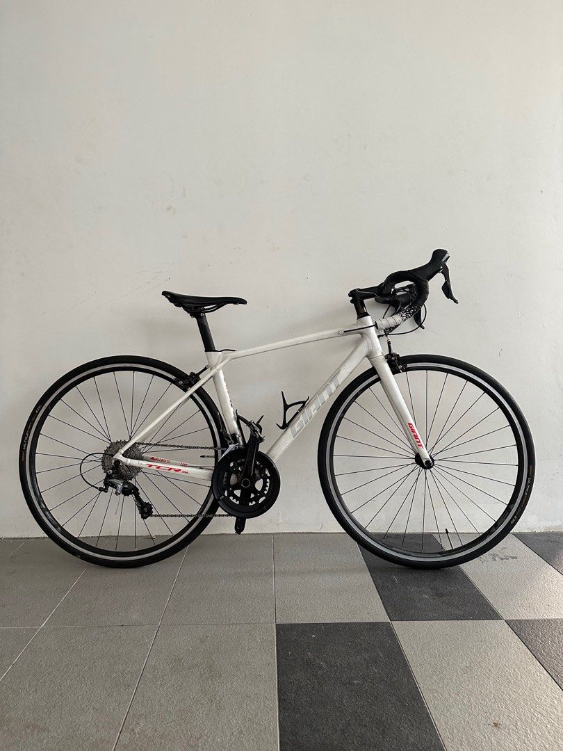 GIANT TCR SL2, Sports Equipment, Bicycles & Parts, Bicycles on Carousell