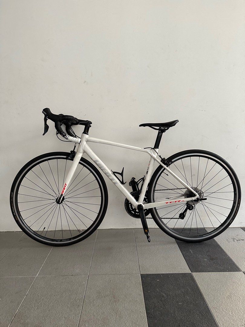 GIANT TCR SL2, Sports Equipment, Bicycles & Parts, Bicycles on Carousell
