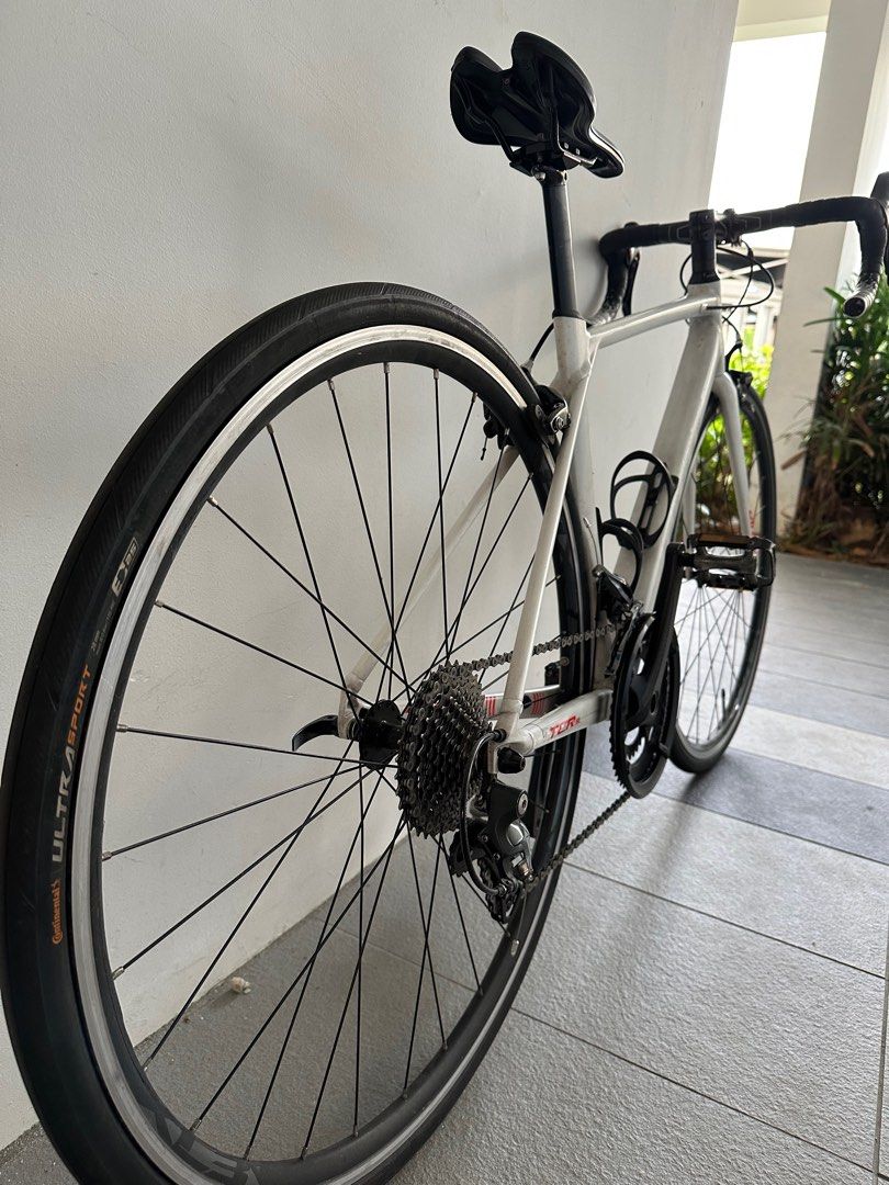 GIANT TCR SL2, Sports Equipment, Bicycles & Parts, Bicycles on Carousell